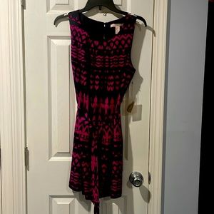 M forever 21 contemporary dress in fuchsia and navy blue